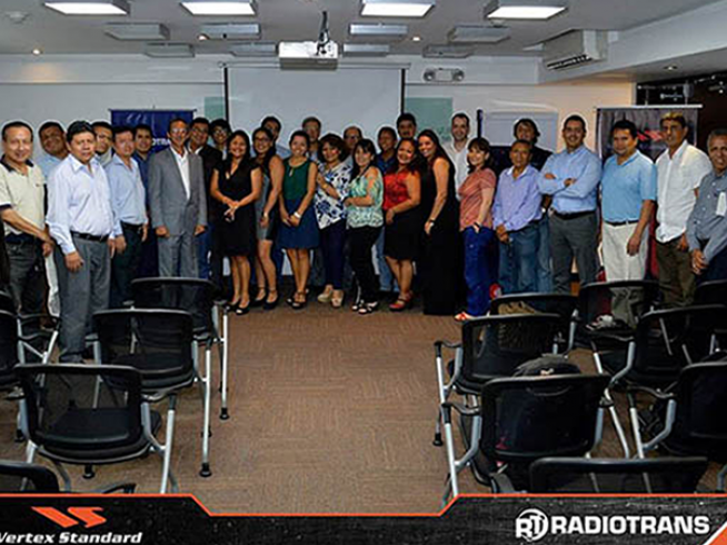 Radiotrans distribuidor oficial de Vertex Standard en Perú